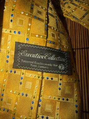 Executive Collection Gold Geometric Men's Tie